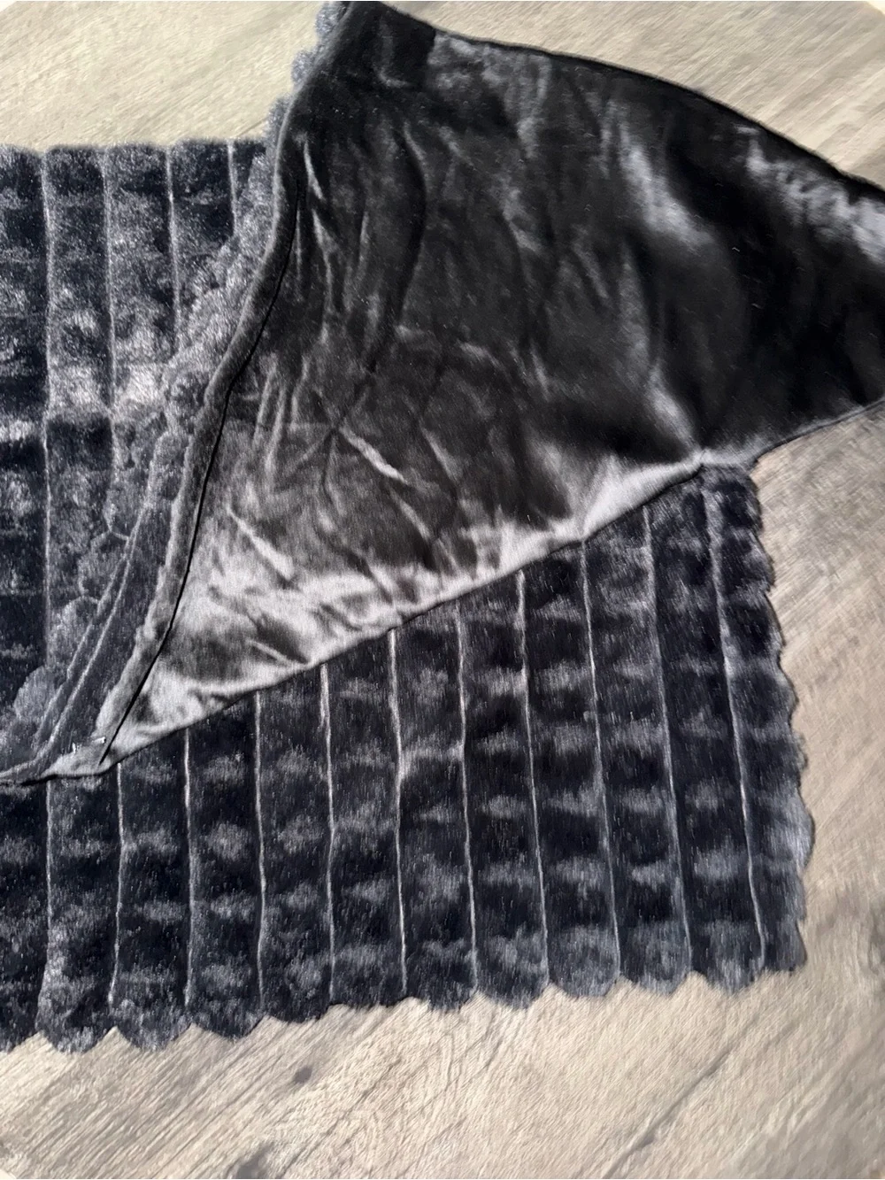 Black Plush Ribbed Throw Pillow Covers